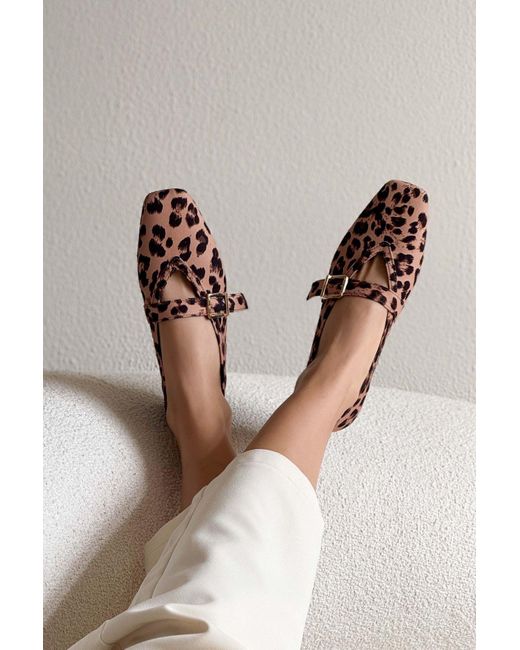 NİŞANTAŞI SHOES Multicolor Gwen Gelb Schwarz Gemustert Satin Schnalle Detail Block Zehe Kurzer Absatz Babet Für Damen