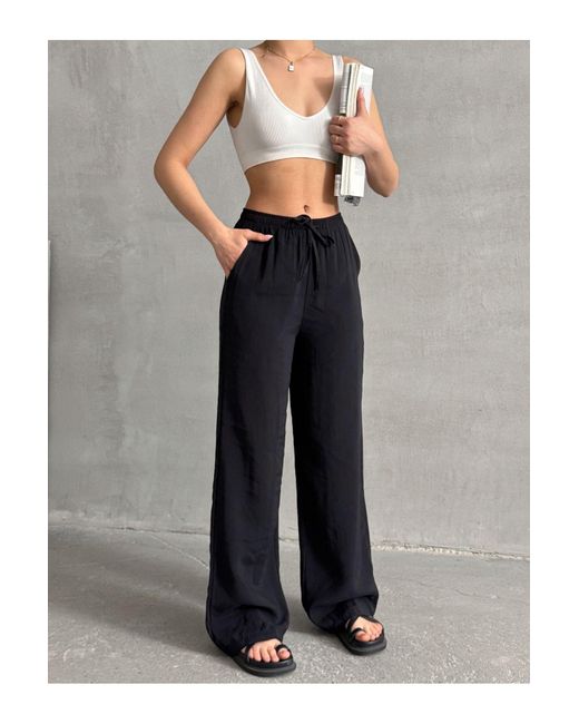 BEJNA Black Schwarze Palazzo-Hose Aus Weichem Modal Mit Elastischem Bund Für Damen