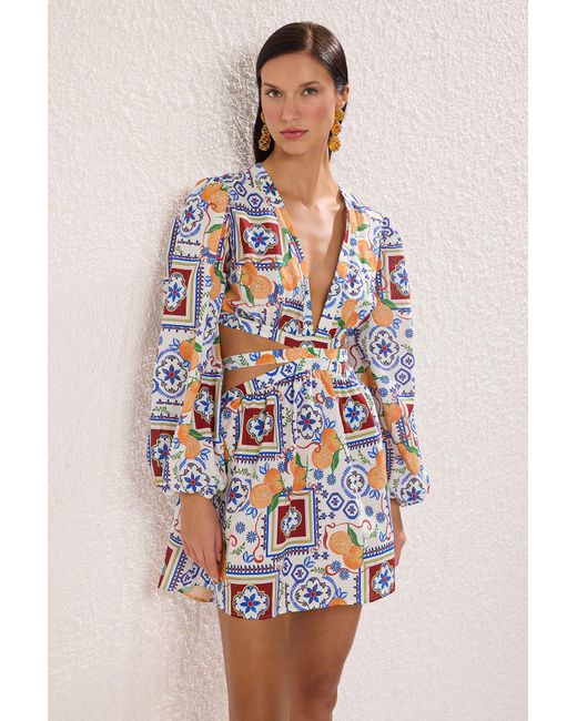 Trendyol White Mini-Strandkleid Aus 100 Baumwolle – Blumendruck, Ausgeschnittenes Fenster Für Damen
