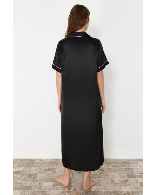 Trendyol Black Nachthemd aus gewebtem satin – e paspelierung und schlitzdetail