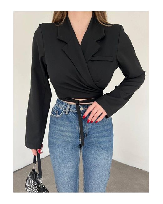 Modamorfo Black Crop-Jacke Mit Tiefem Rückenausschnitt Und Schnürung An Der Taille – Für Damen