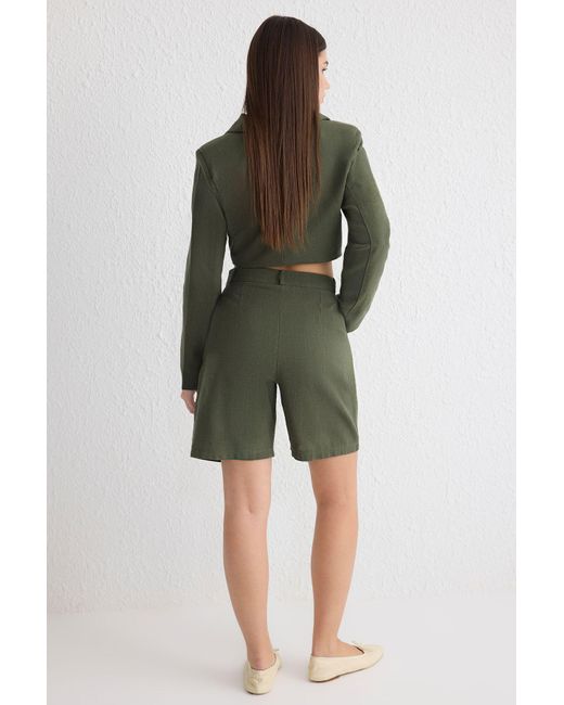 Trendyol Green Khakifarbene, Gewebte Shorts Und Bermudas