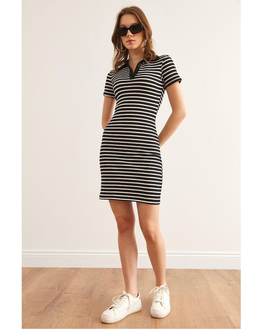 Olalook Black Gestreiftes Schwarzes Mini-Camisole-Kleid Mit Polokragen Elb- 19002357 Für Damen