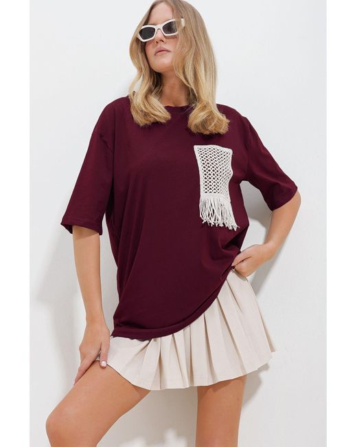 Trend Alaçatı Stili Red Burgunderrotes T-Shirt Mit Rundhalsausschnitt Und Zwei Fäden Und Netztaschen Für Damen