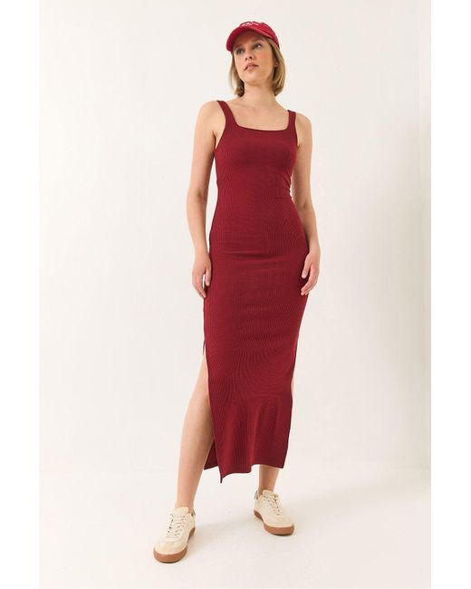 Bianco Lucci Red Midi-Kleid Mit Quadratischem Ausschnitt Und Schlitz, Osmanisches Design, 295 Für Damen