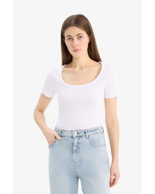 Defacto White Slim Fit Slim Fit Rundhalsausschnitt Basic Solid Ribbed Camisole Kurzarm Weißes T-Shirt F0684Ax25Sp Für Damen