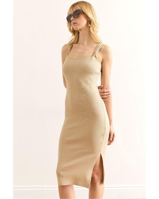 Olalook Natural Beigefarbenes, Geschlitztes, Flexibles Strickkleid Aus Baumwolle Für Damen
