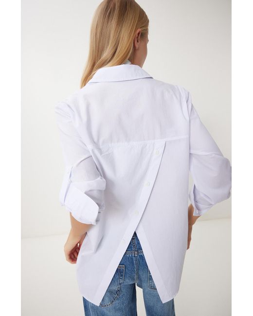 Happiness İstanbul White Weiße Asymmetrische Fiktion Mit Details Für Gewebtes Hemd Für Damen