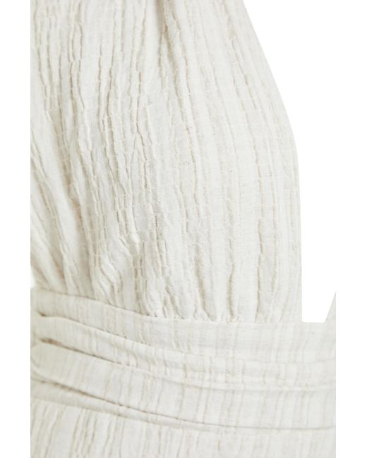Trendyol White Farbenes maxi-strandkleid aus leinenmischung mit gewebtem rücken und tiefem ausschnitt
