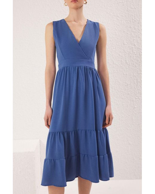 Trendyol Blue Indigoblaues, Gerades, Tailliertes Midi-Webkleid Mit Geradem Saum Für Damen