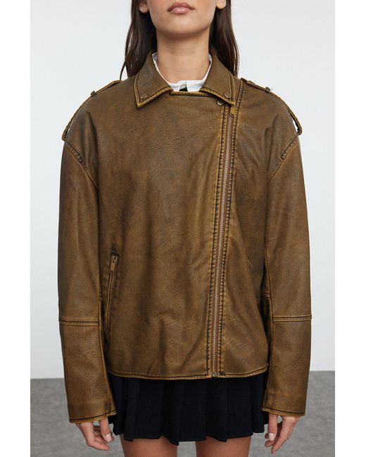 Trendyol Brown Übergroße Braune Bikerjacke Aus Kunstleder – Wascheffekt, Für Damen