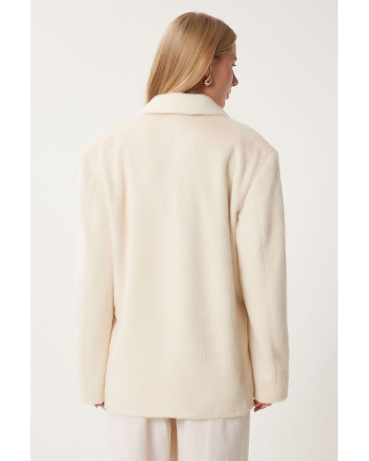 Happiness İstanbul Natural Ecrufarbene Jacke Aus Kunstfell Mit Zweireihigem Kragen Fn03435 Für Damen