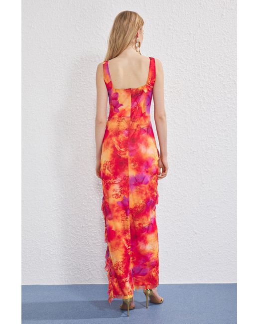 Trendyol Red Mehrfarbiges, Mit Rüschen Gefüttertes Maxi-Abendkleid Für Die Nacht Für Damen