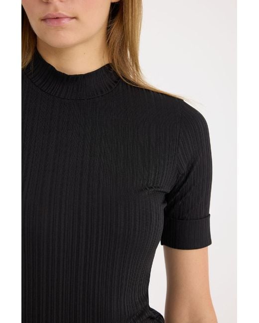 Defacto Black Regular Fit Halber Rollkragen Basic Plain Cord Camisole Kurzarm Schwarzes T-Shirt B1177Ax25Sp Für Damen