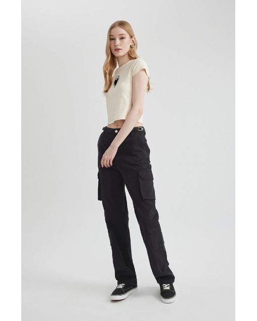 Defacto Black Gabardine-Cargohose Mit Gerader Passform – Mit Taschen, B7611Ax24Sp Für Damen