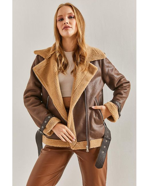 Bianco Lucci Brown Mantel Aus Laminiertem Wildleder Mit Gürtelärmeln Und Fellspitzen Für Damen
