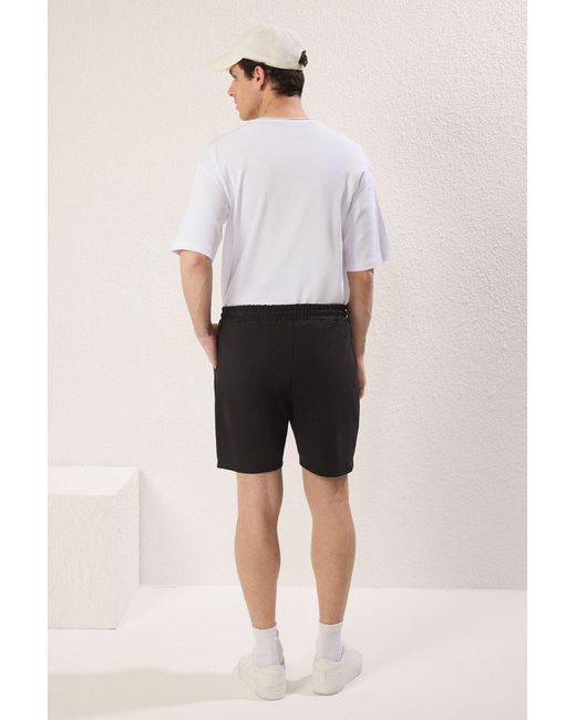 Trendyol Schwarz-Graue 2Er-Pack Shorts Mit Normaler/Normaler Passform Und Bermuda Für Herren in White für Herren