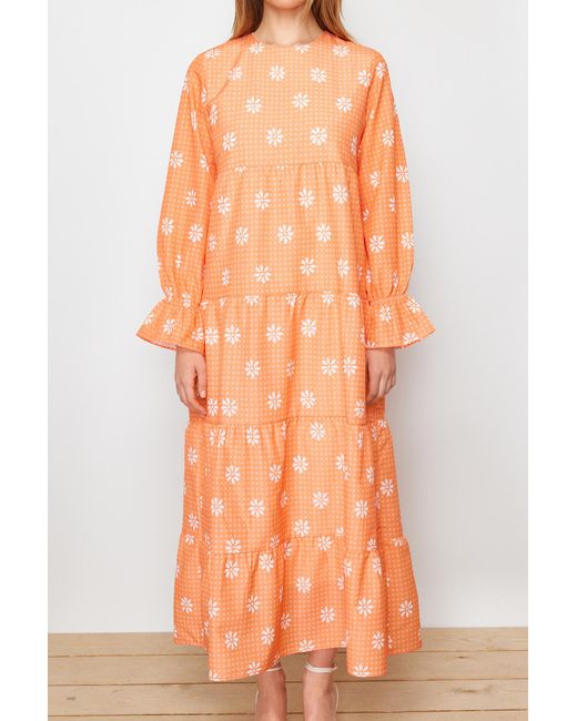 Trendyol Orange Farbenes gewebtes kleid mit floralem muster an ärmeln und gummidetails