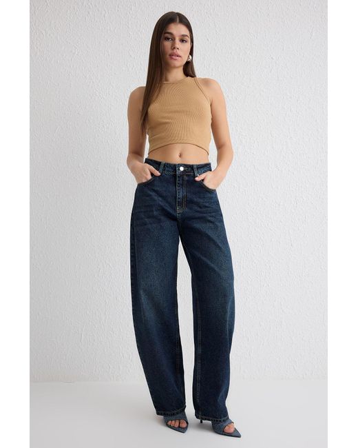 Trendyol Blue Dunkelblaue Skater-Jeans Mit Normaler Taille Für Damen