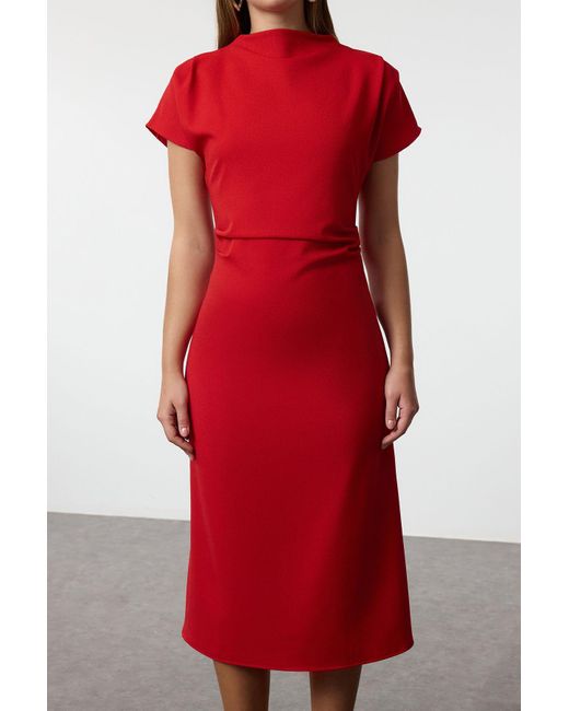 Trendyol Red Rotes A-Linien-Kleid Mit Dekoriertem Ausschnitt Und Midi-Kreppgewebe Für Damen
