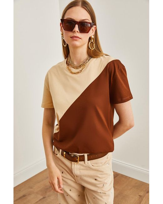 Olalook Brown Asymmetrisches block-t-shirt in steinbraun