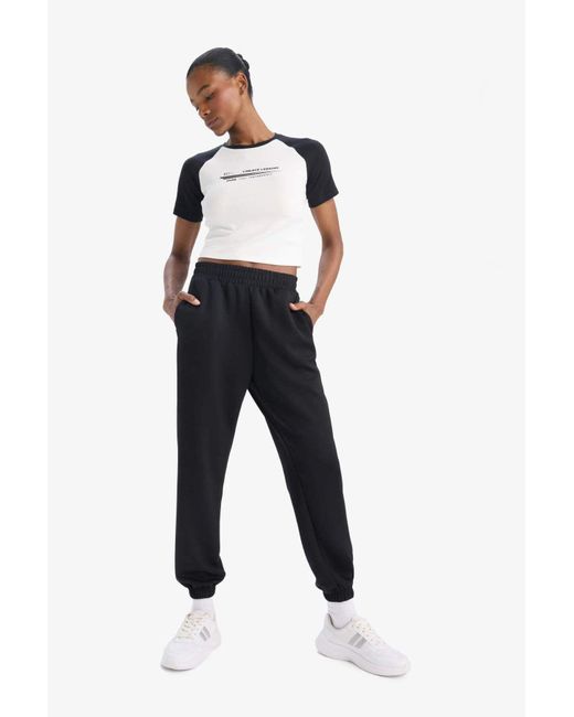 Defacto Multicolor Slim Fit Slim Fit Ribbed T-Shirt – Sport-T-Shirt Mit Rundhalsausschnitt Und Aufdruck Für Damen