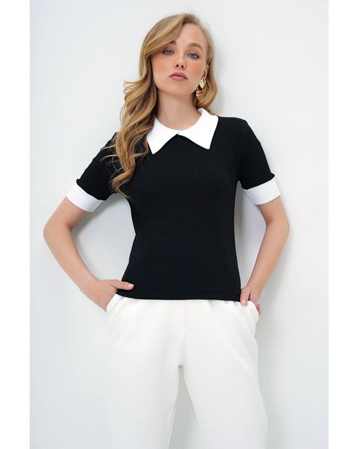 Trend Alaçatı Stili Black Schwarze Farbblock-Bluse Mit Polokragen Für Damen