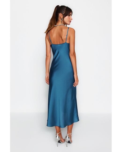 Trendyol Blue Stilvolles Abendkleid Aus Gewebtem Satin Mit Petrolfutter, Nachtabendkleid Für Damen