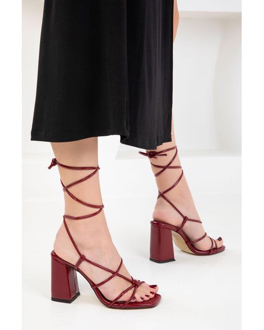 Soho Black Klassische Schuhe Mit Absatz Aus Bordeauxrotem Lackleder Für Damen