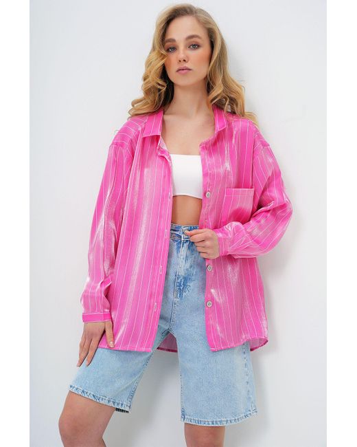Trend Alaçatı Stili Pink Oversize-Satinhemd Mit Einer Tasche Für Damen