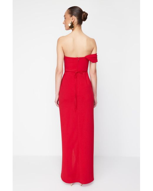 Trendyol Red Zeynep tosun es langes abendkleid wickelkleid mit strick-accessoire-detail