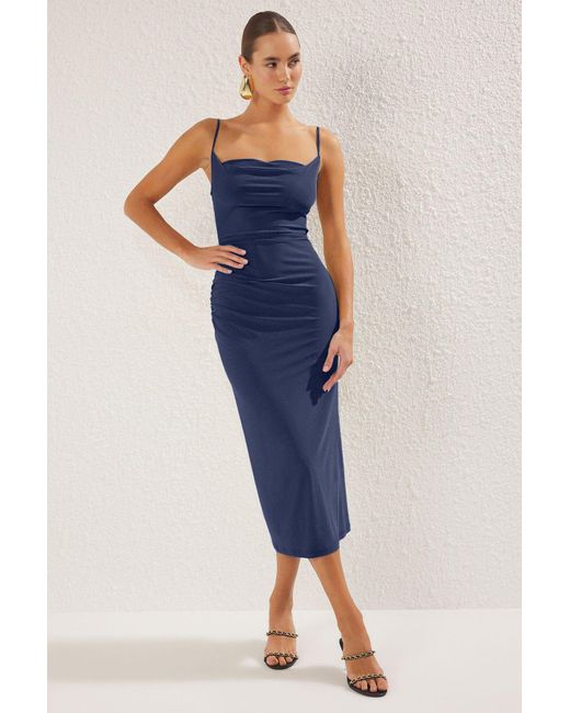 Trendyol Blue Marineblaues, Gestricktes, Dehnbares Maxi-Strickkleid Mit Tiefem Ausschnitt Am Körper Für Damen