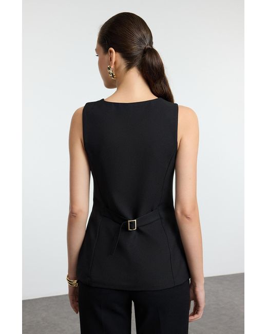 Trendyol Black Schwarze Gewebte Weste Mit Rundhalsausschnitt
