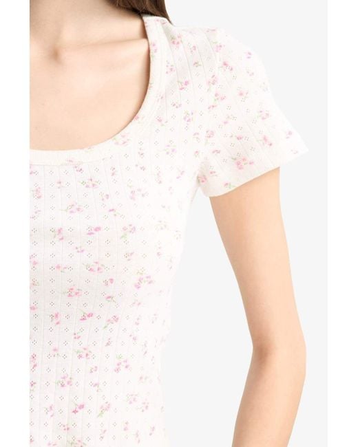 Defacto Natural Tailliertes, Kurzärmliges T-Shirt Mit U-Ausschnitt Und Muster Für Damen