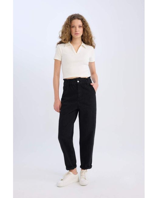 Defacto White Tailliertes, Kurzärmliges, Weißes T-Shirt Mit Polokragen Und Geripptem Leibchen A0379Ax25Sm Für Damen