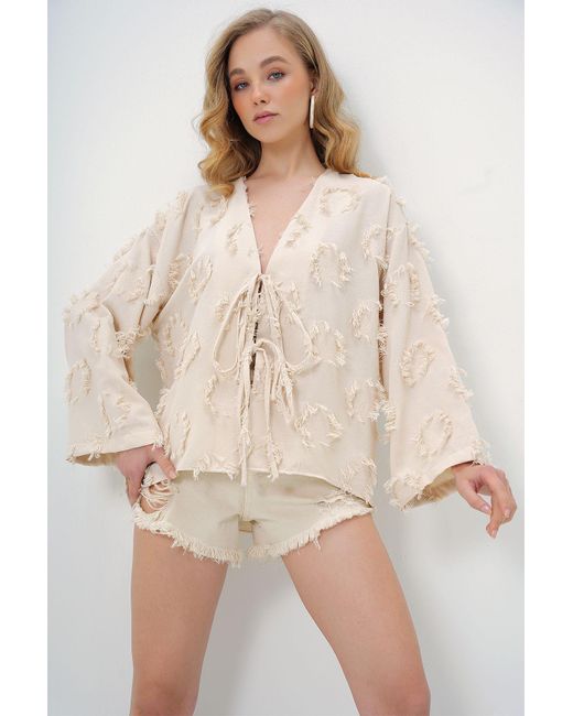 Trend Alaçatı Stili Natural Beigefarbene Jacke Mit V-Ausschnitt Und Quaste Vorne, Sommer-Leinenjacke Für Damen