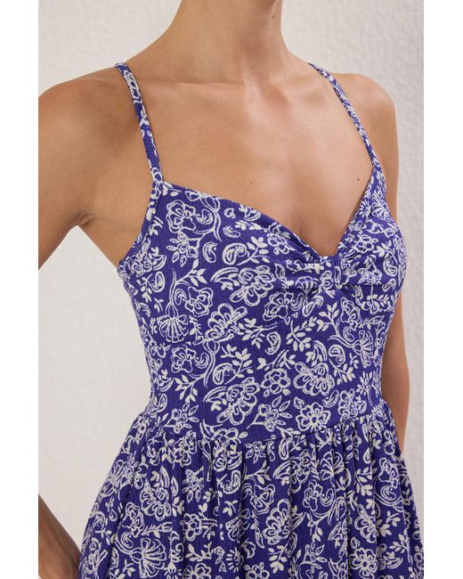 Trendyol Purple Dehnbares Maxikleid Mit V-Ausschnitt Und Kordelzug – Blumendruck Für Damen