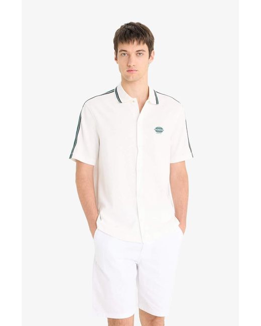 Defacto Relax Fit Polokragen Leichter Stoff Bedrucktes Sommer-Kurzarmhemd Für Herren in White für Herren