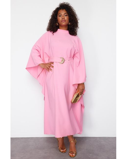 Trendyol Pink Kleid mit gürteldetail