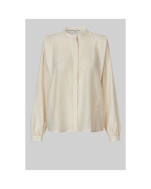 Second Female White Blusa Provence