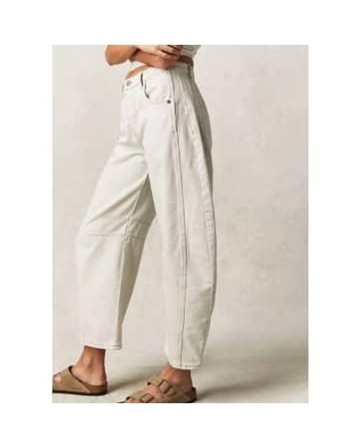 Good Luck Mid Rise Barrel Jeans di Free People in Natural