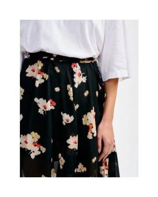 Bellerose White Tilde Skirt Display / 1