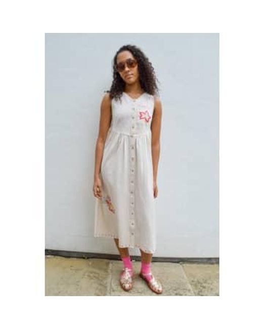 Floral Embroidery Dress di Native Youth in White
