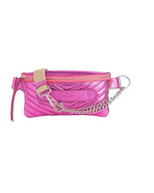 Coachella Belt Bag Quilted Fuchsia Leather di Marie Martens in Pink