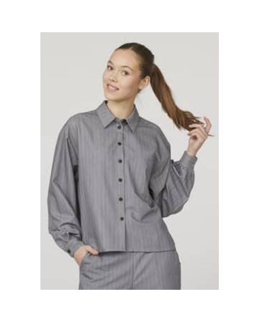 Verin Pinstriped Shirt di Sisters Point in Gray