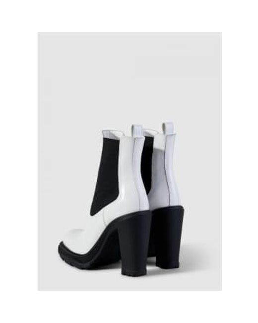 Alexander McQueen White Damen -profile -stiefel in weiß hyelierter knöchelstiefel