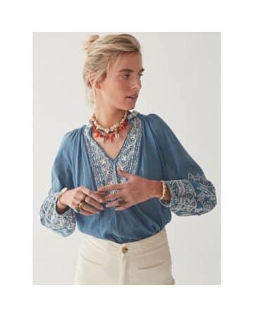 Sandrine Blouse French di MAISON HOTEL in Blue