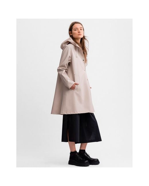 Stutterheim Impermeable Mosebacke Hooded in Natural Lyst