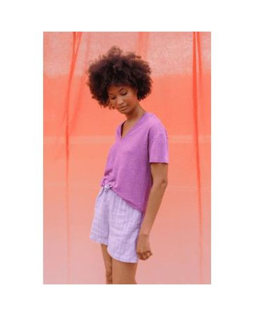 Indi & Cold Pink Basic V-Ausck Lavendel-T-Shirt