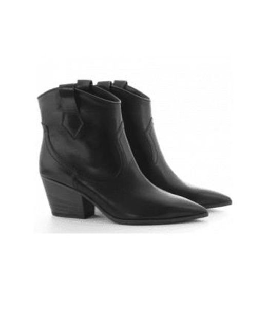Kennel & Schmenger Black Dallas Leather Ankle Boots 21-73640-420 001